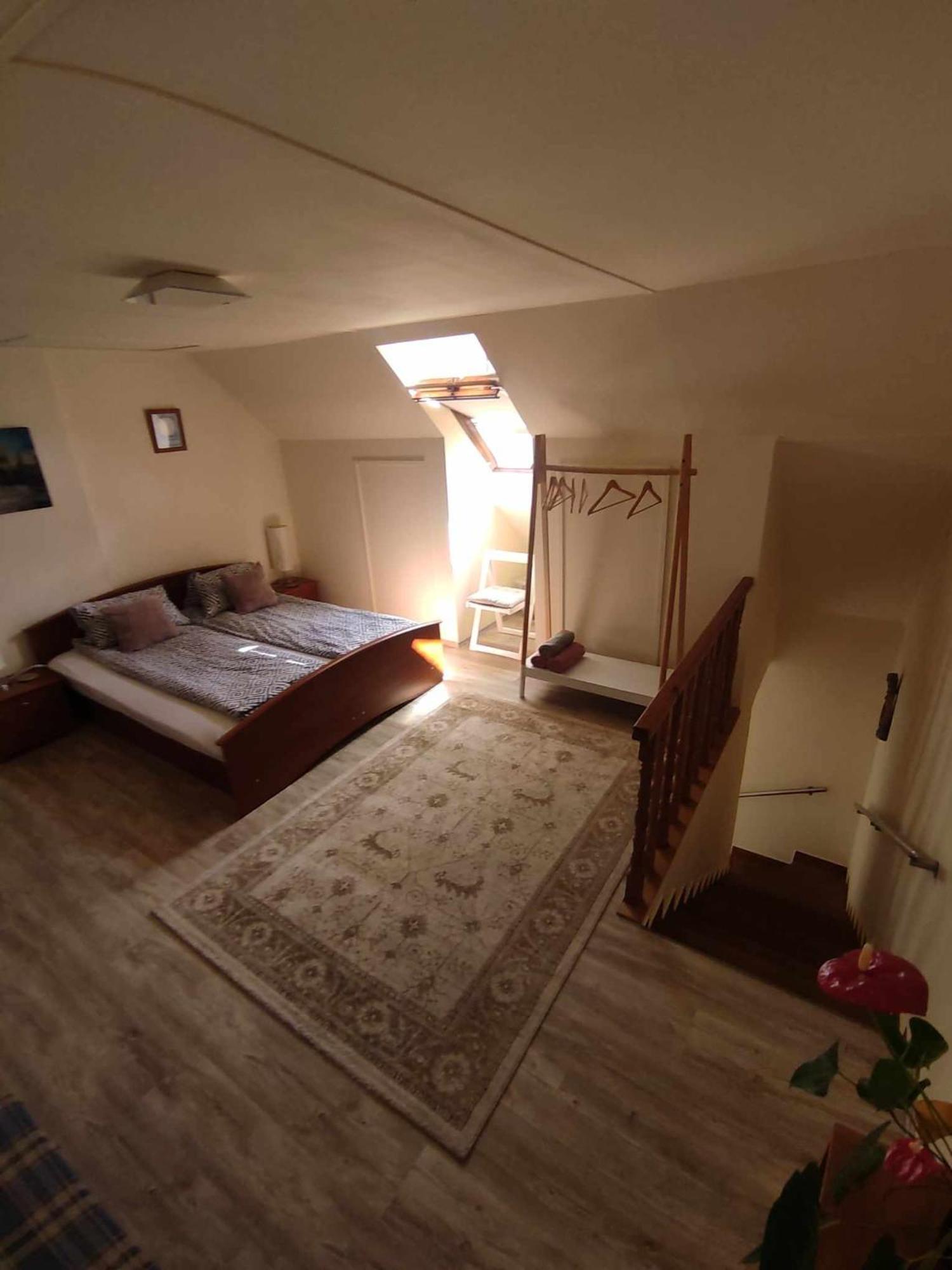 Cehmesterek Apartman Егер Екстериор снимка